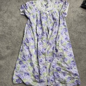 Vintage Character Women's Medium Nightgown Purple Floral with Robe
